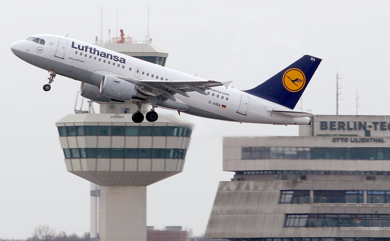 Κορονοϊός: «Χάος» στο αεροδρόμιο του Βερολίνου λόγω των ελέγχων