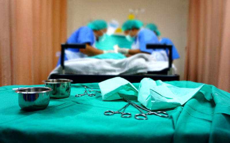 Κύπρος: Γυναικολόγος άφησε γάζα στον κόλπο ασθενούς μετά από εγχείρηση