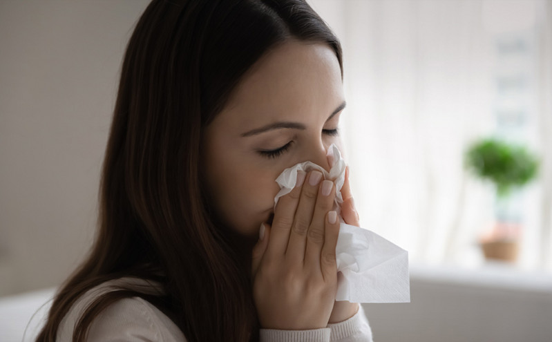Κορονοϊός: Πόσο μικρότερος είναι ο κίνδυνος λοίμωξης για όσους έχουν αλλεργική ρινίτιδα ή έκζεμα