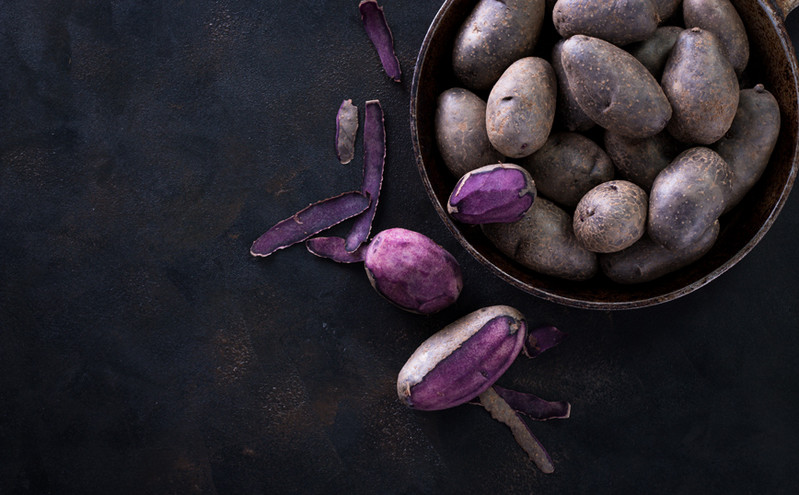 Γιατί πρέπει να συμπεριλάβετε τις μοβ πατάτες στη διατροφή σας
