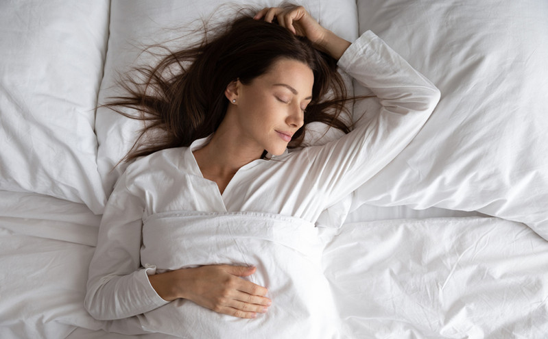 Οι 4 ερωτήσεις που πρέπει να κάνετε στον εαυτό σας πριν από τον ύπνο