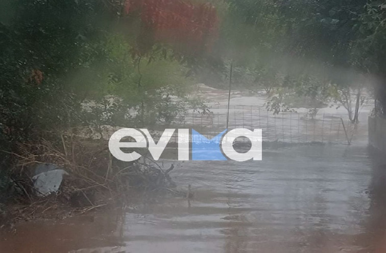 Κακοκαιρία «Μπάλλος»: Φούσκωσε ποτάμι στα Νέα Στύρα Ευβοίας