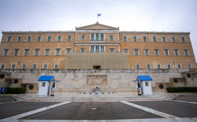 Χωρίς θερινά τμήματα θα λειτουργήσει φέτος η Βουλή των Ελλήνων