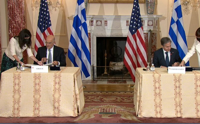 Έπεσαν οι υπογραφές από Δένδια και Μπλίνκεν για την αμυντική συμφωνία Ελλάδας – ΗΠΑ
