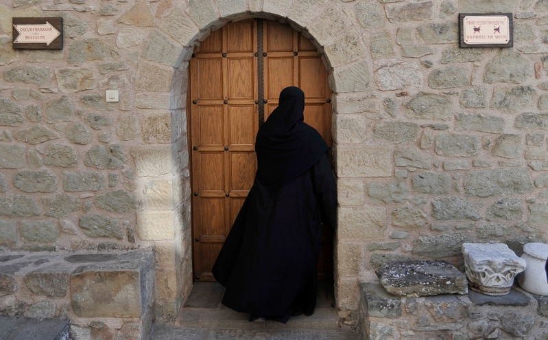 Θεσσαλονίκη: Οχτώ μοναχές από το ίδιο μοναστήρι νοσηλεύονται με κορονοϊό