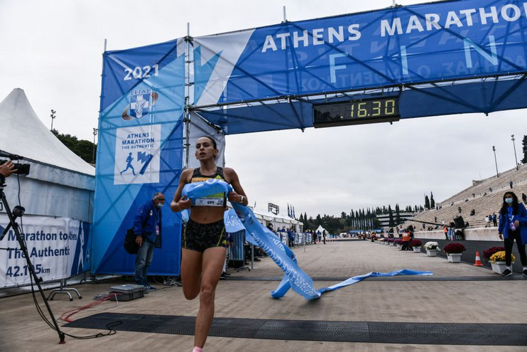 Αυθεντικός Μαραθώνιος Αθήνας: Νίκες για Μαρινάκου και Παπούλια στα 5 χλμ.