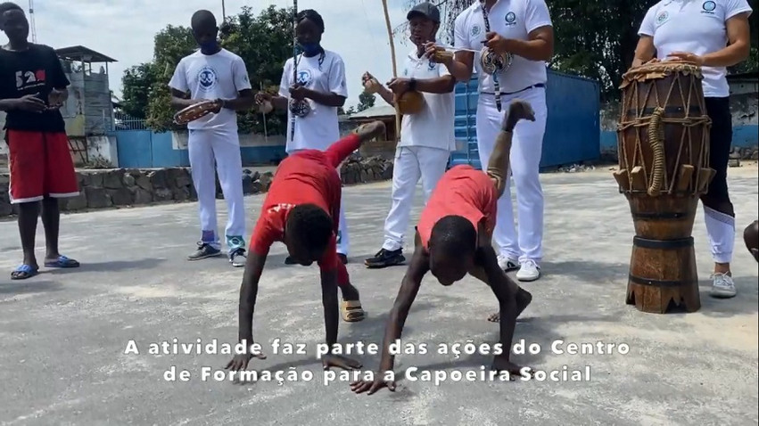 Συμμορία του δρόμου του Κονγκό βρίσκει την κοινωνική θεραπεία στην προγονική πολεμική τέχνη της capoeira