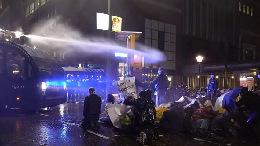 Ολλανδία: Νέα επεισόδια στη Χάγη σε διαδήλωση ενάντια στα μέτρα για την αντιμετώπιση του κορονοϊού