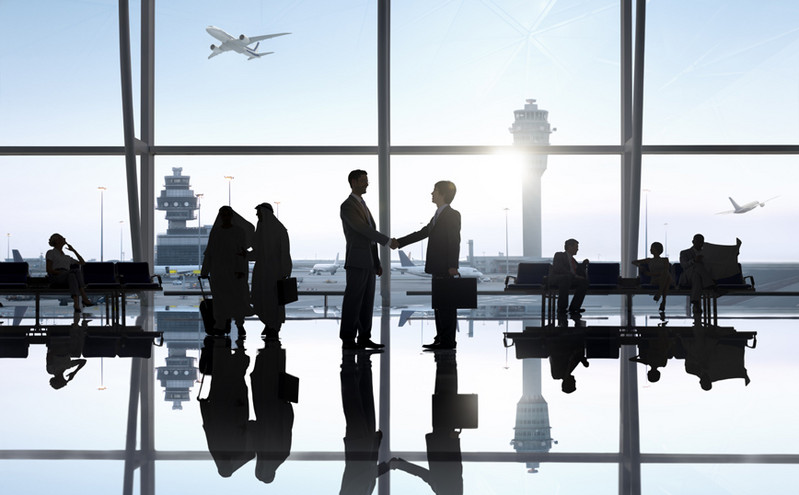 Εκτιμήσεις για αύξηση το 2023 της επιβατικής κίνησης στα αεροδρόμια σε σχέση με το 2019