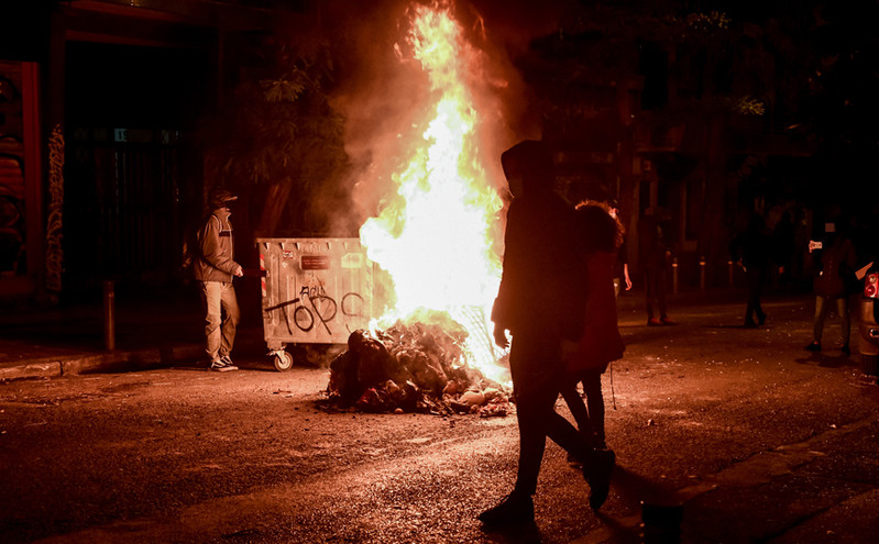 Πολυτεχνείο &#8211; Επεισόδια: Τέσσερις συλλήψεις στα Εξάρχεια και έξι στη Θεσσαλονίκη