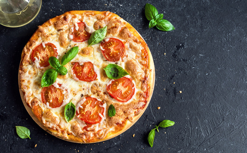 Η ιστορία της πίτσας Μαργαρίτα – Τα τρία είδη που έφτιαξε ο σεφ και η επιλογή της βασίλισσας