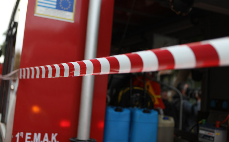 Φωτιά σε μονοκατοικία στα Γρεβενά: Βρέθηκε ένας απανθρακωμένος