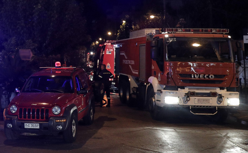 Θεσσαλονίκη: Σε εξέλιξη φωτιά σε συνεργείο αυτοκινήτων στα Γιαννιτσά