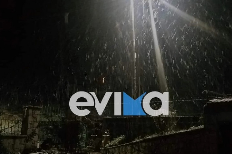 Εύβοια: Τα πρώτα χιόνια έκαναν την εμφάνισή τους