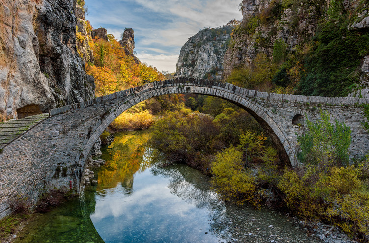 Γεφύρι Κόκκορη: Το εντυπωσιακό γεφύρι του Ζαγορίου