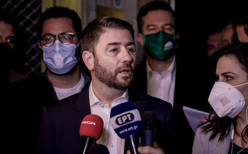 Νίκος Ανδρουλάκης: Η άγνωστη ζωή του υποψηφίου προέδρου του Κινήματος Αλλαγής που «σάρωσε» στις εκλογές