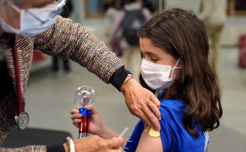 Κορονοϊός: Οι πέντε πιο συχνές παρενέργειες του εμβολίου στα παιδιά