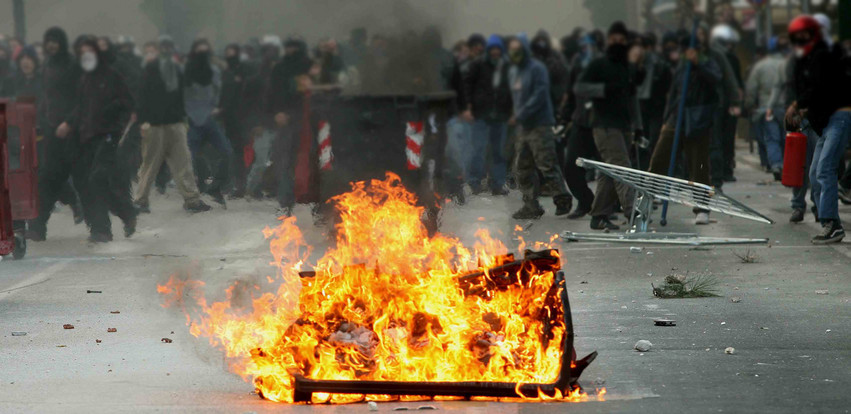 Δεκέμβριος 2008: Το άγνωστο πολιτικό παρασκήνιο των ημερών που κάηκε η Αθήνα με αφορμή τη δολοφονία Γρηγορόπουλου