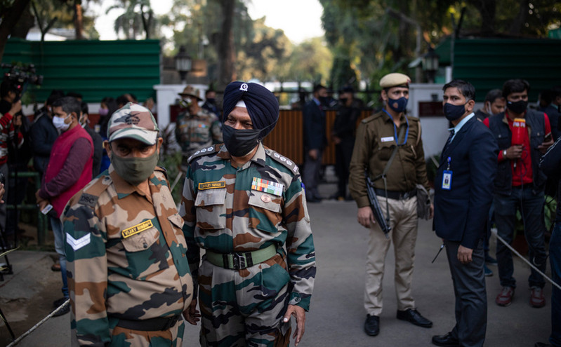 Ινδία: Συντριβή του ελικοπτέρου που μετέφερε τον επικεφαλής του Επιτελείου Άμυνας &#8211; 13 νεκροί