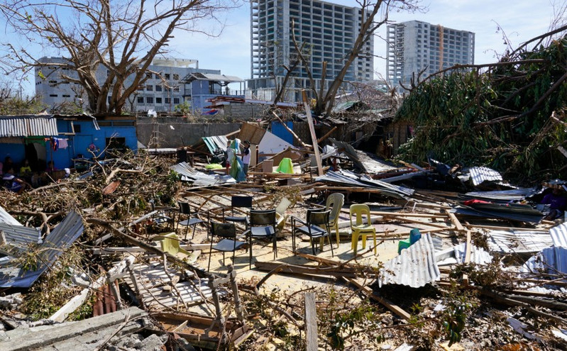 Φιλιππίνες: Απεγνωσμένες εκκλήσεις για βοήθεια μετά τον τυφώνα Ράι &#8211; Στους 375 οι νεκροί