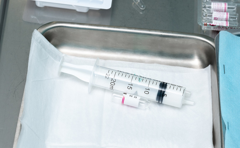 Κορονοϊός &#8211; Γερμανία: Γιατροί χορηγούσαν αραιωμένα εμβόλια και εξέδιδαν πλαστά πιστοποιητικά εμβολιασμού