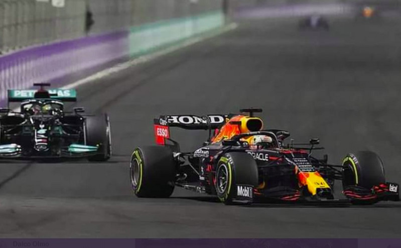 Formula 1: Νικητής ο Φερστάπεν μετά από μεγάλη μάχη με τον Λεκλέρ στη Σαουδική Αραβία