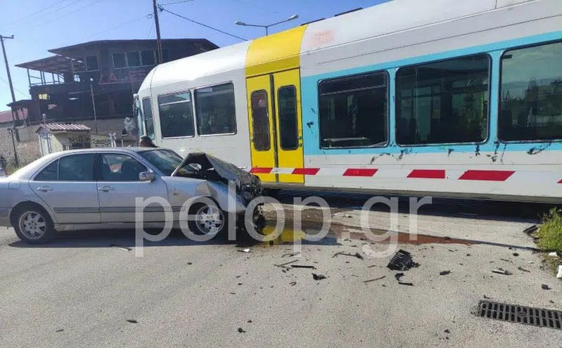 Πάτρα: Αυτοκίνητο τράκαρε με τρένο &#8211; Τραυματίστηκε ελαφρά ο οδηγός