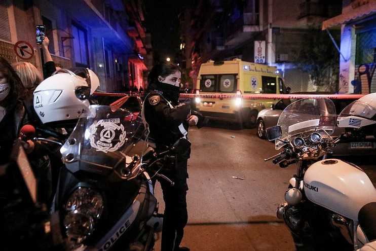 Ομηρία στο κέντρο της Αθήνας: Είχε χτυπήσει κι άλλη πρώην σύντροφο του ο 34χρονος
