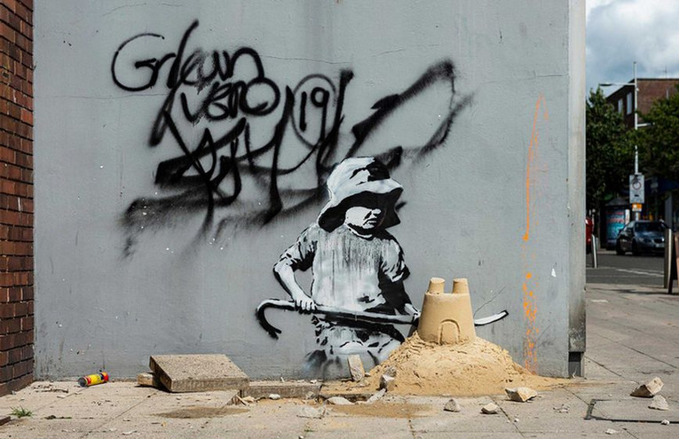 Ιδιοκτήτης ακινήτου αφαίρεσε τοίχο με έργο του Banksy που θα μπορούσε να πουληθεί έως και 2,4 εκατ. ευρώ