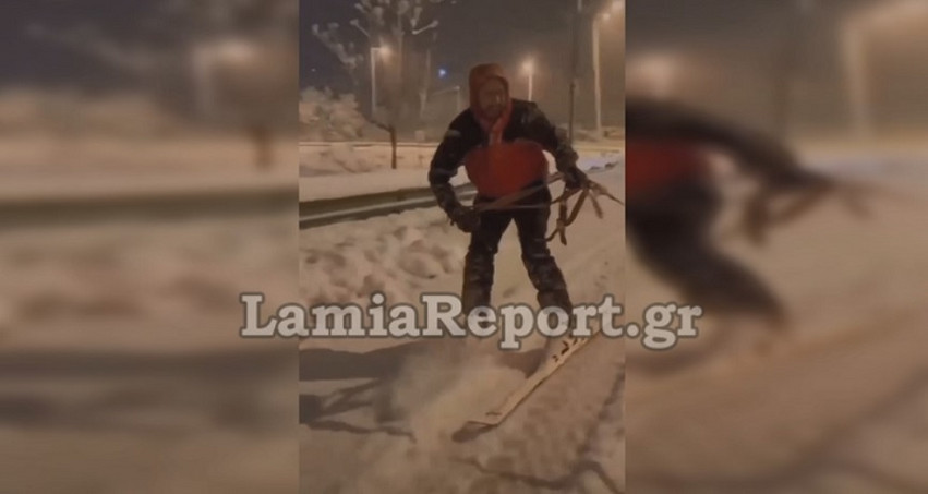 Λιβαδειά: Είδαν χιόνι κι αποφάσισαν να κάνουν σκι στους δρόμους