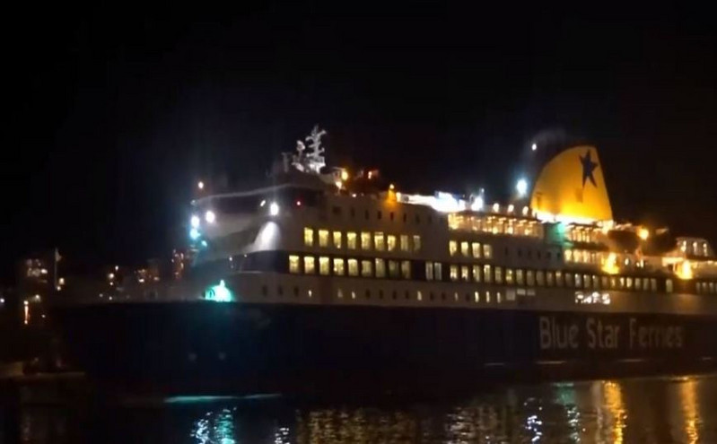 Το Blue Star Delos έκανε «ποδαρικό» για το 2022 στο λιμάνι του Πειραιά