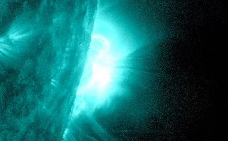 Η ξαφνική έκρηξη στον Ήλιο που ανησύχησε τους επιστήμονες &#8211; Εντυπωσιακές εικόνες
