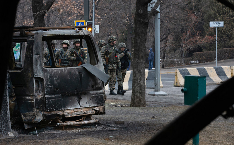 Καζακστάν: Σχεδόν 10.000 συλλήψεις για τις ταραχές &#8211; Πότε αποχωρούν τα ξένα στρατεύματα
