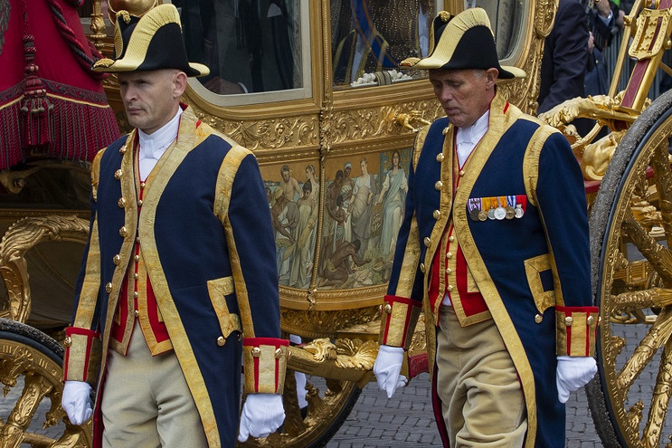 Ο βασιλιάς της Ολλανδίας ανακοίνωσε ότι δεν θα ξαναχρησιμοποιήσει τη χρυσή άμαξα