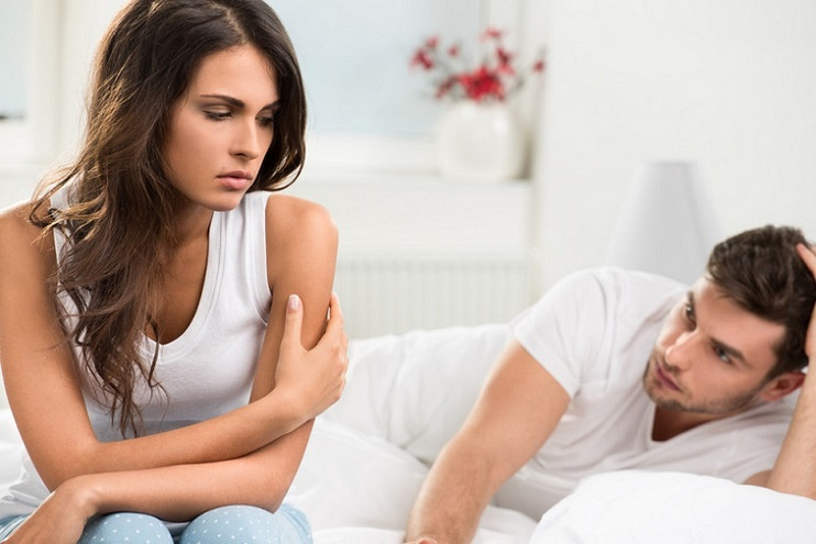 Τα σημάδια που αποκαλύπτουν ότι ο/η σύντροφός σου έχει παραιτηθεί από τη σχέση σας