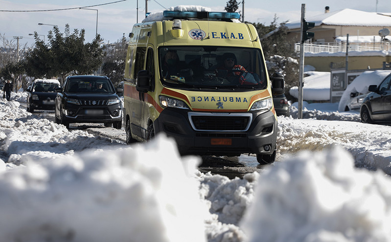 Τραγωδία στα Μελίσσια: 77χρονος έχασε τη ζωή του – Γλίστρησε στον πάγο και χτύπησε στο κεφάλι