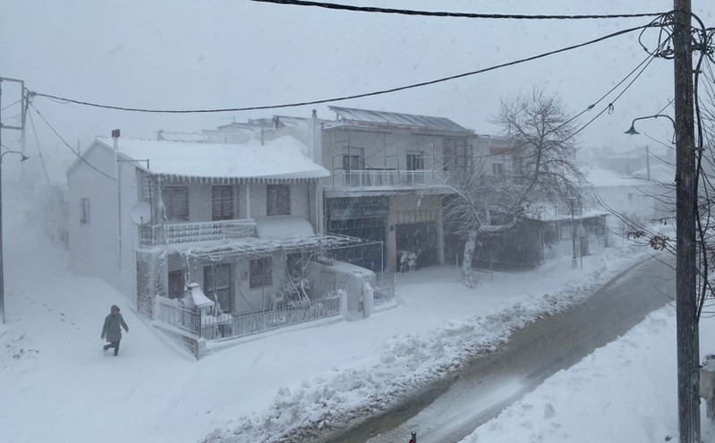 Κακοκαιρία Διομήδης: Κλειστά σχολεία σε Σαμοθράκη, Σουφλί και κοινότητες της Αλεξανδρούπολης – Ακυρώθηκαν πτήσεις