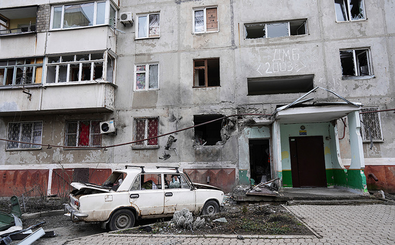Πόλεμος στην Ουκρανία: Αλλάζει τοποθεσία το Γενικό Προξενείο της Μαριούπολης