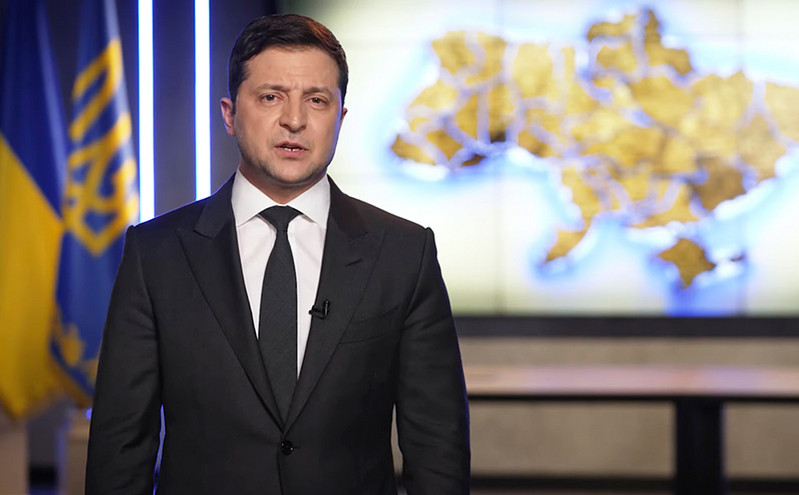Πόλεμος στην Ουκρανία: Δεν εγκαταλείπει το Κίεβο ο Ζελένσκι