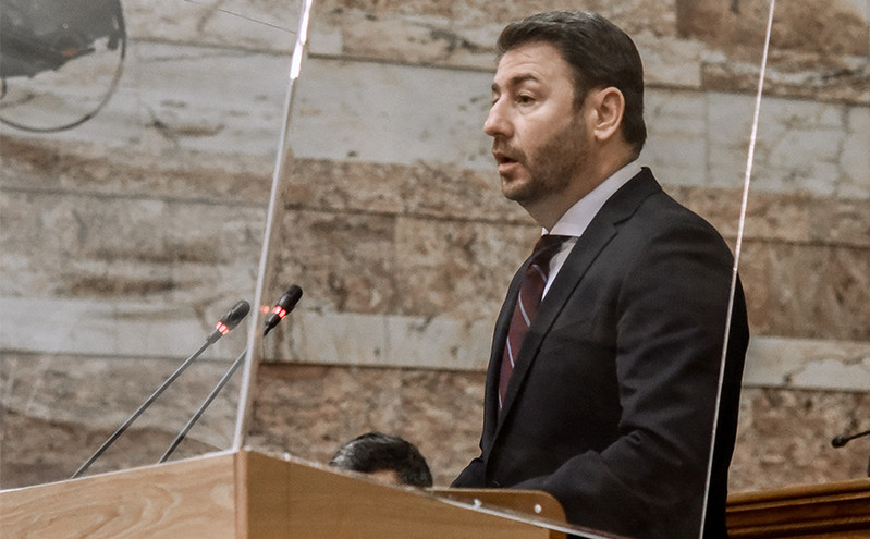 Ανδρουλάκης: Τα χρέη του ΠΑΣΟΚ δεν τα δημιούργησε η γένια μου, αλλά οφείλουμε να τα διαχειριστούμε