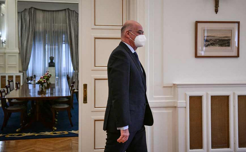 Στο Παρίσι μεταβαίνει ο Νίκος Δένδιας: Θα φύγει αφού ολοκληρωθεί το ΚΥΣΕΑ που συνεδριάζει υπό τον πρωθυπουργό