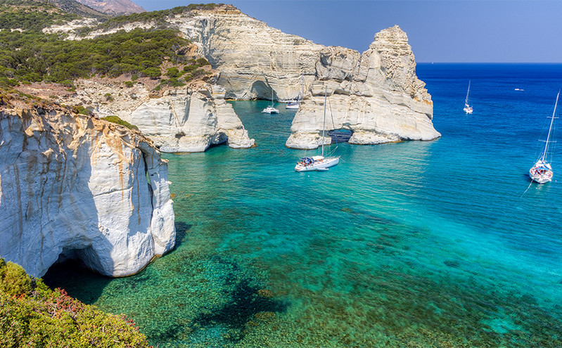 Conde Nast Traveller: Σε Χανιά, Λευκάδα και Μήλο οι τρεις ελληνικές παραλίες στις καλύτερες της Ευρώπης