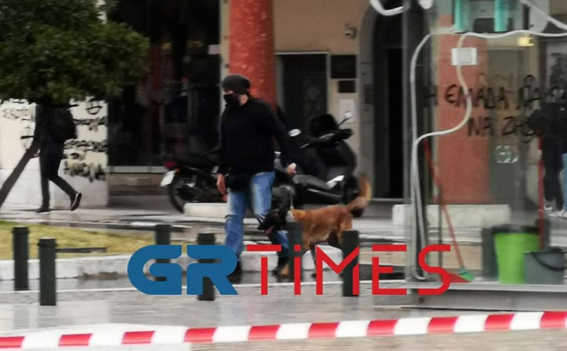 Θεσσαλονίκη: Κλειστή η Μητροπόλεως μετά από απειλή για βόμβα &#8211; Στο σημείο ειδικά εκπαιδευμένος σκύλος του ΤΕΕΜ