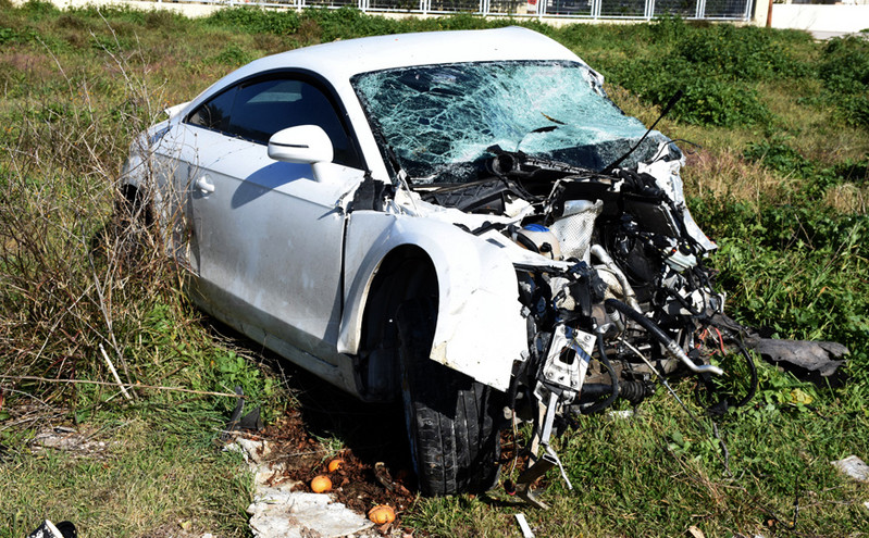 Ναύπλιο: Κόπηκε στη μέση αυτοκίνητο σε τροχαίο &#8211; Ένας νεκρός και δύο σοβαρά τραυματίες