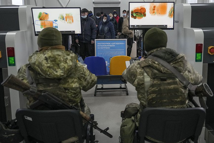 Πόλεμος στην Ουκρανία: Δημοψήφισμα στη Λαϊκή Δημοκρατία του Λουχάνσκ για την ένταξή της στη Ρωσία