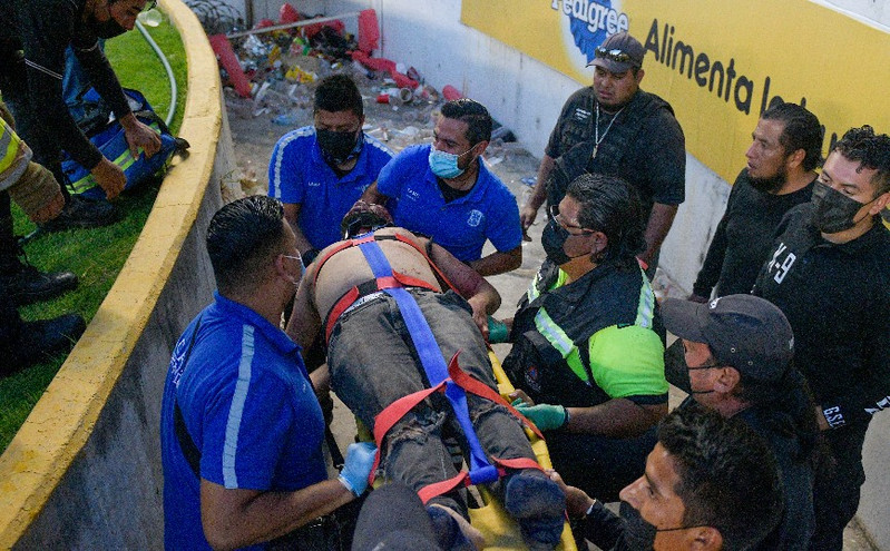 «Κανένας νεκρός εντός γηπέδου, μόνο 9 τραυματίες στο νοσοκομείο» &#8211; Τι αναφέρουν οι Αρχές στο Μεξικό