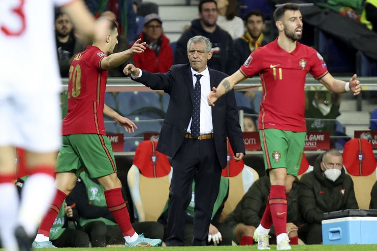 Α’ Bola: Η ΑΕΚ θα περιμένει να δει τι θα κάνει ο Σάντος με την Πορτογαλία