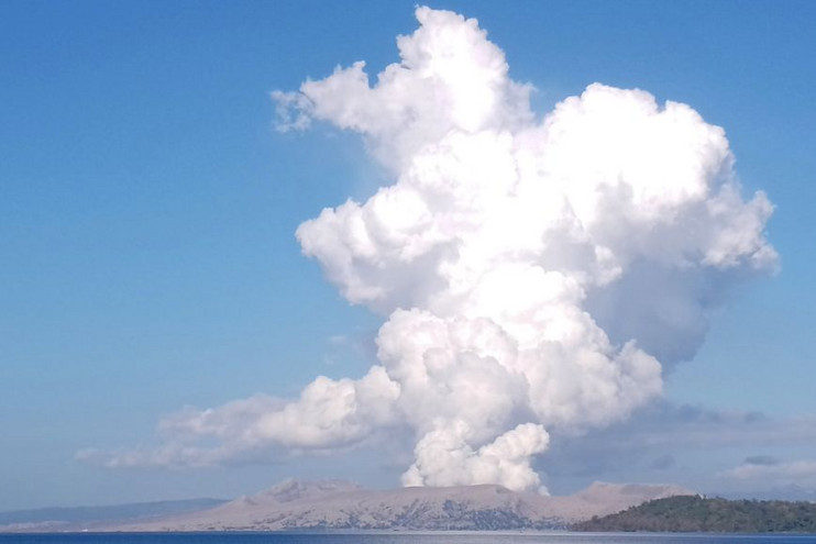 Το ηφαίστειο Τάαλ «βρυχάται» κι ανησυχεί τις Φιλιππίνες