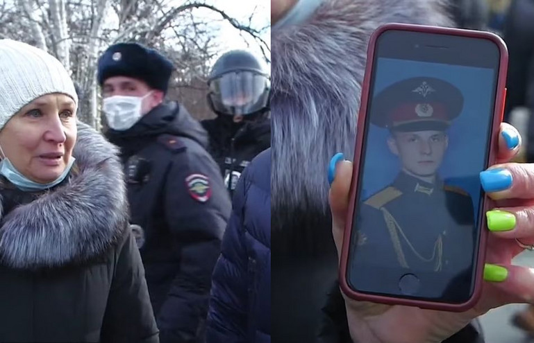 Μητέρα Ρώσου στρατιώτη εκλιπαρεί να της επιστρέψουν το γιο της &#8211; Η στιγμή που η αστυνομία την κυκλώνει