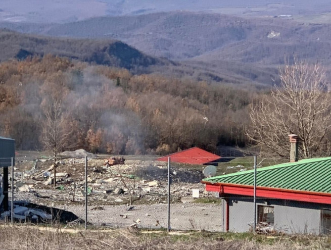 Έκρηξη στα Γρεβενά &#8211; Αντιδήμαρχος στο Newsbeast: «Ακούσαμε μία δυνατή έκρηξη παρότι το εργοστάσιο είναι 15 χιλιόμετρα μακριά»